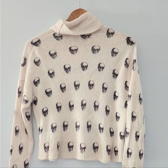 Skull Cashmere Sweaters - SKULL Cashmere Women Size M Skull Printed Crew Neck Sweater